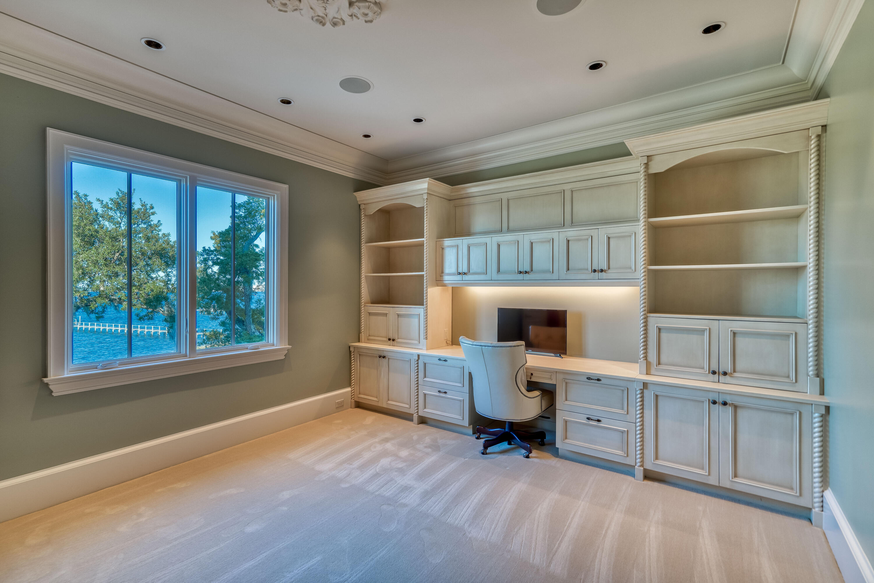 main property photo 78