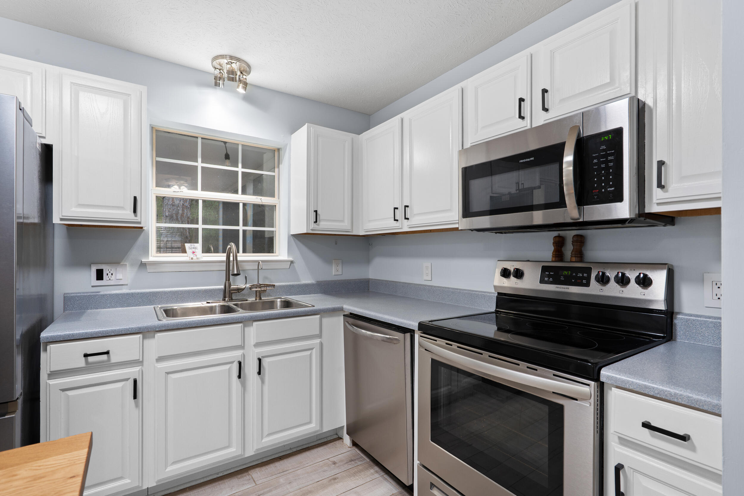 main property photo 65