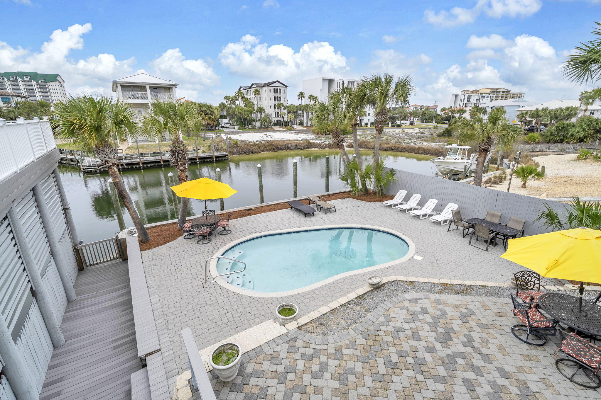 main property photo 50
