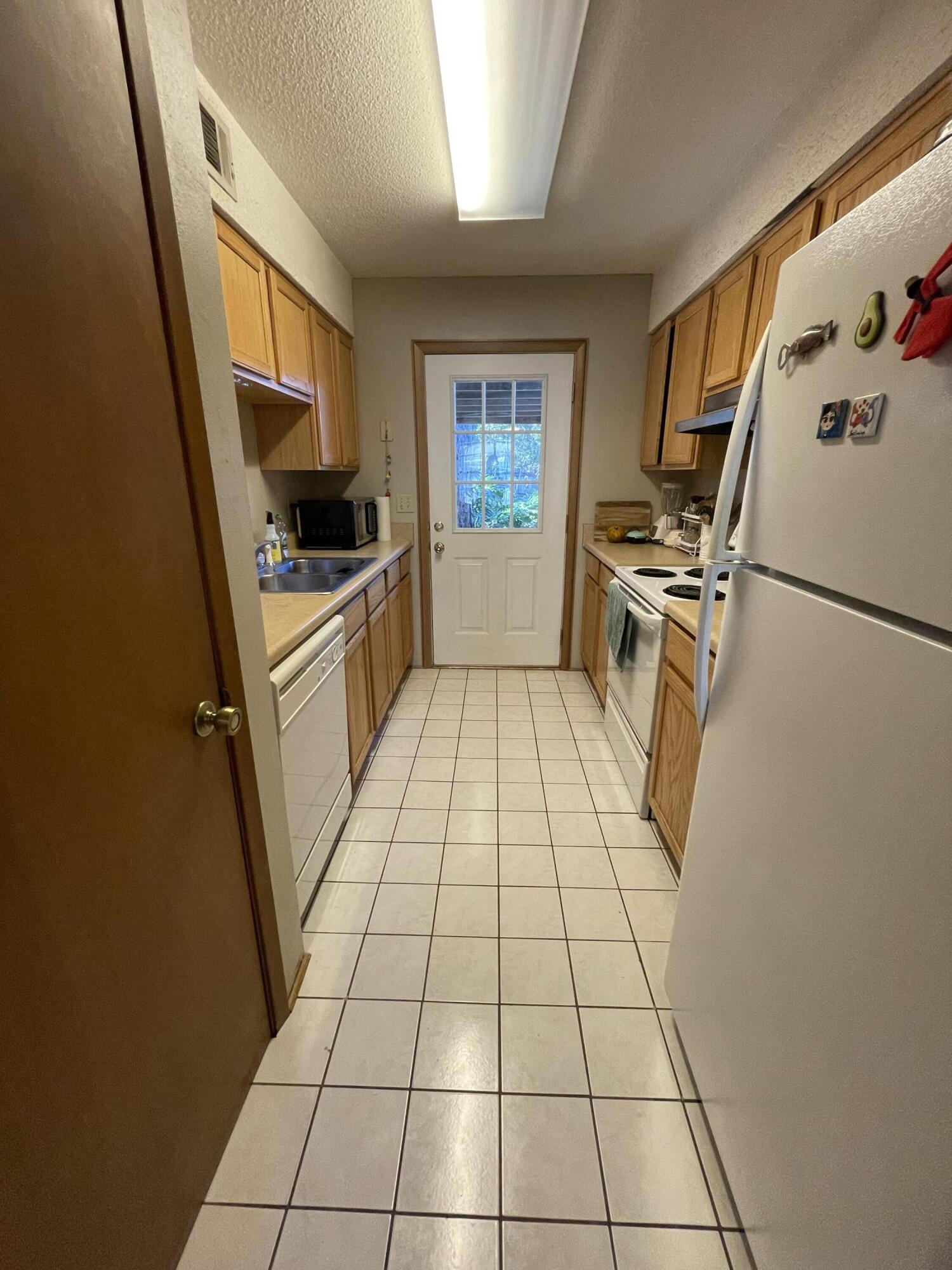 property viewer photo 3