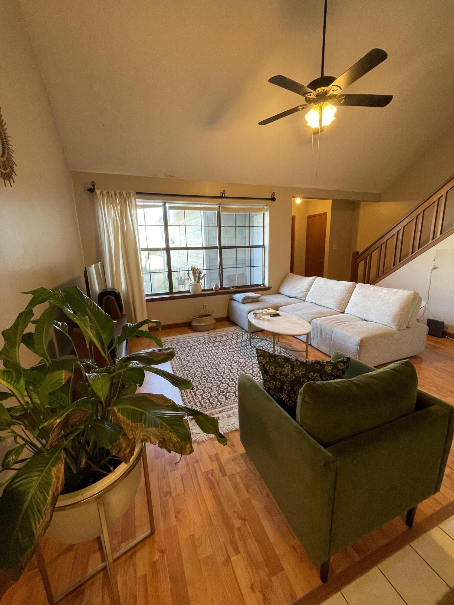 property viewer photo 5