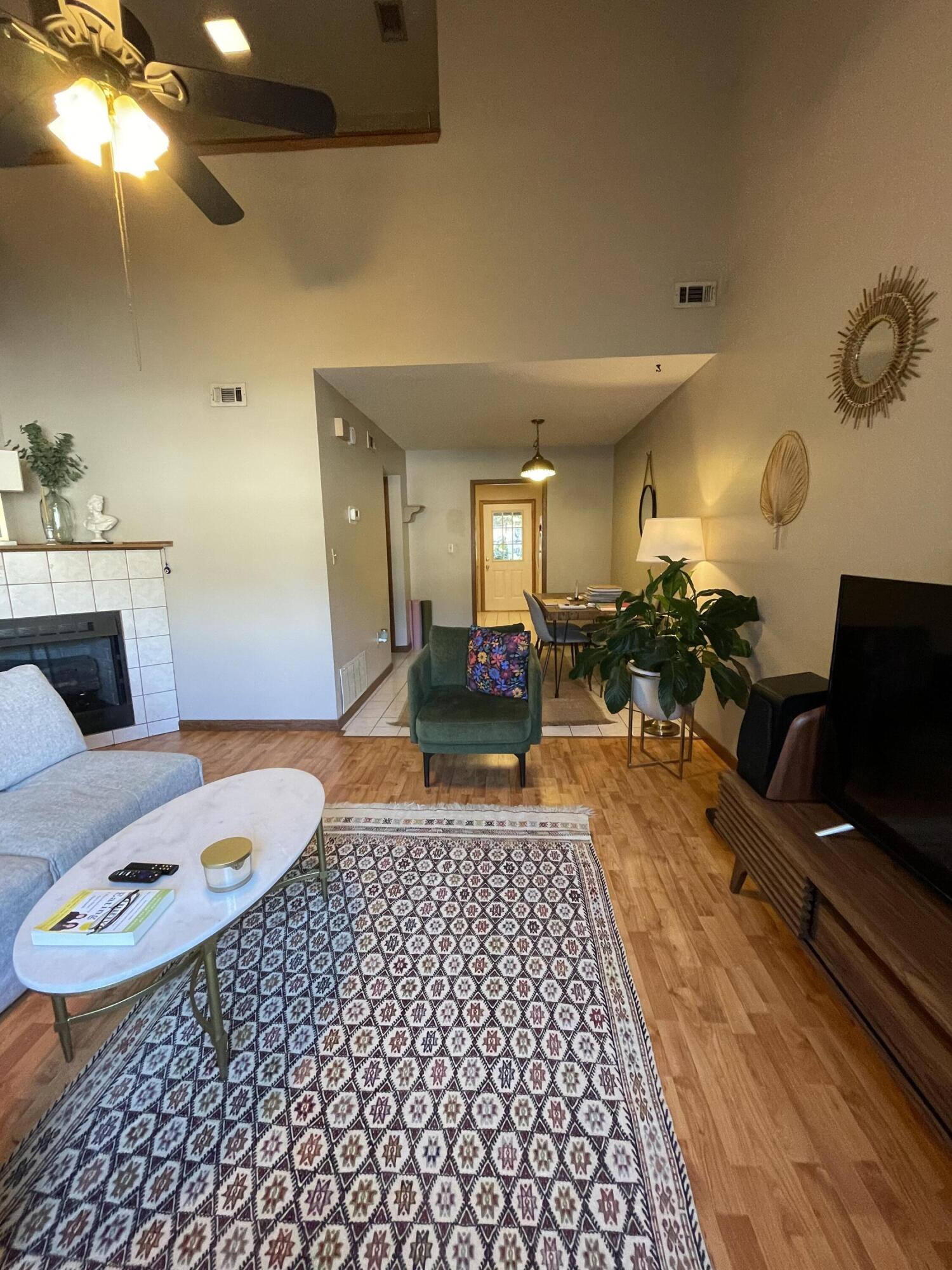property viewer photo 9
