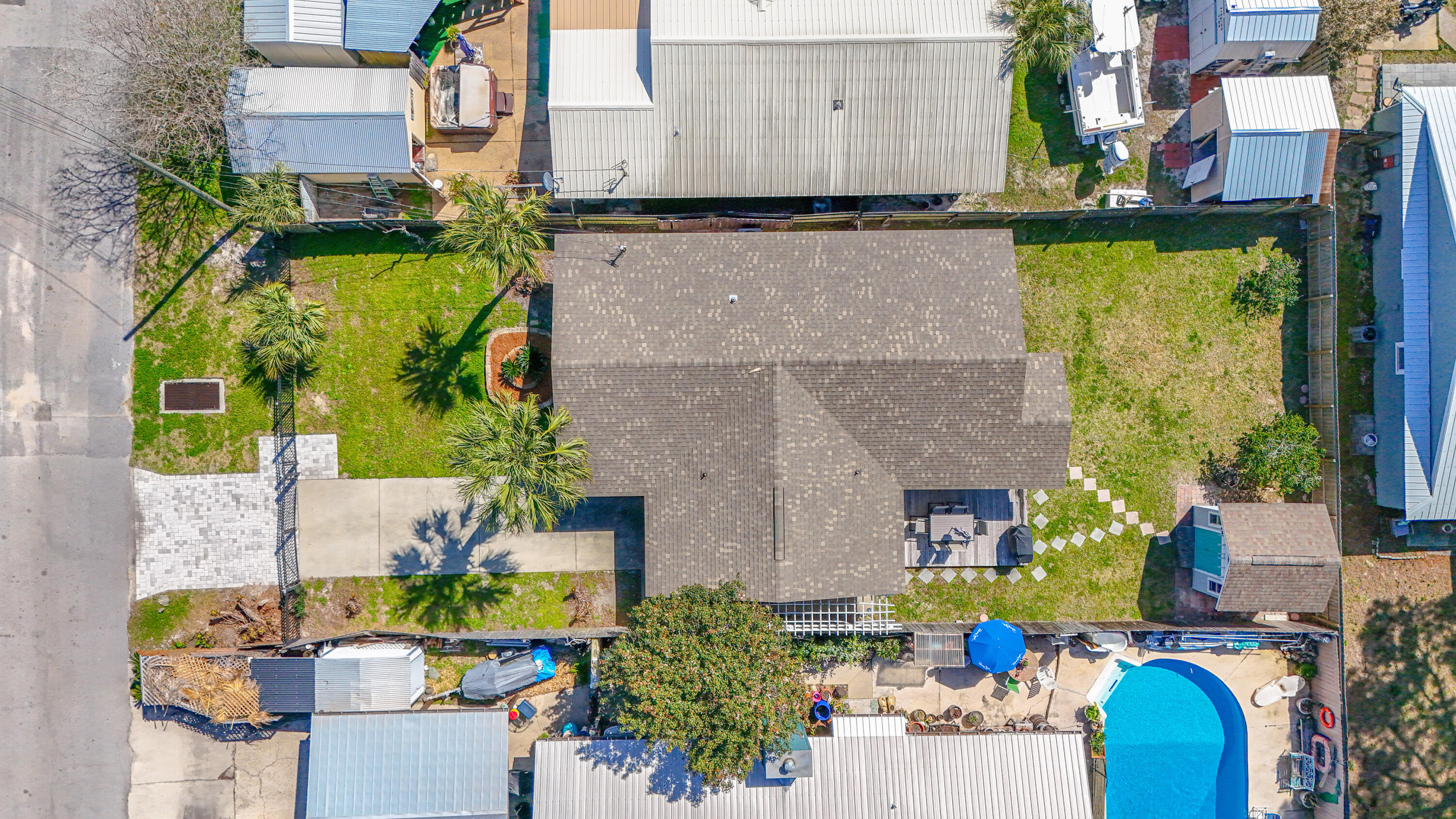 main property photo 60