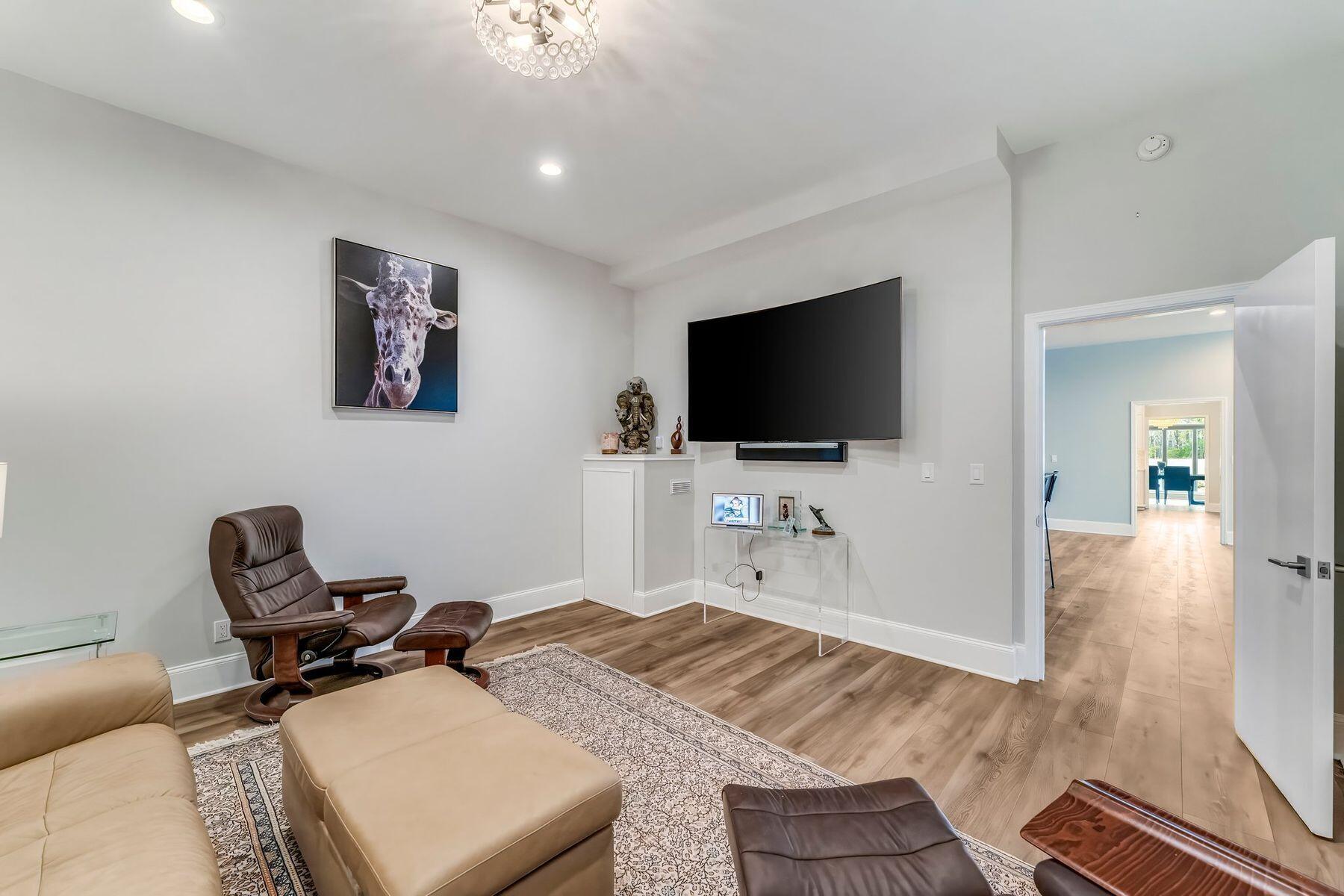 main property photo 77