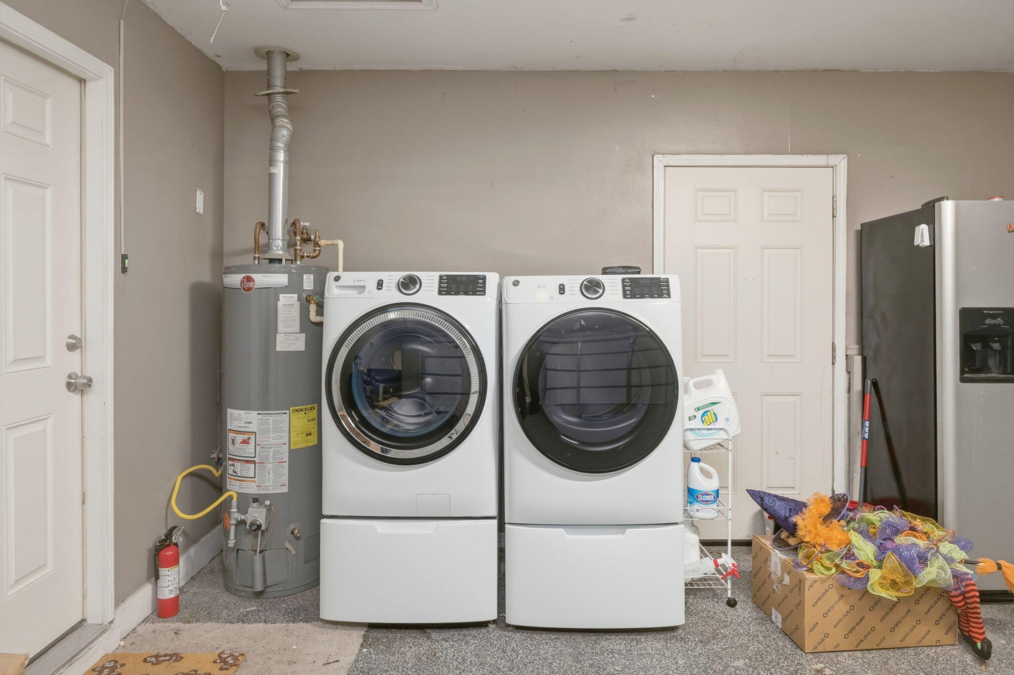 main property photo 28