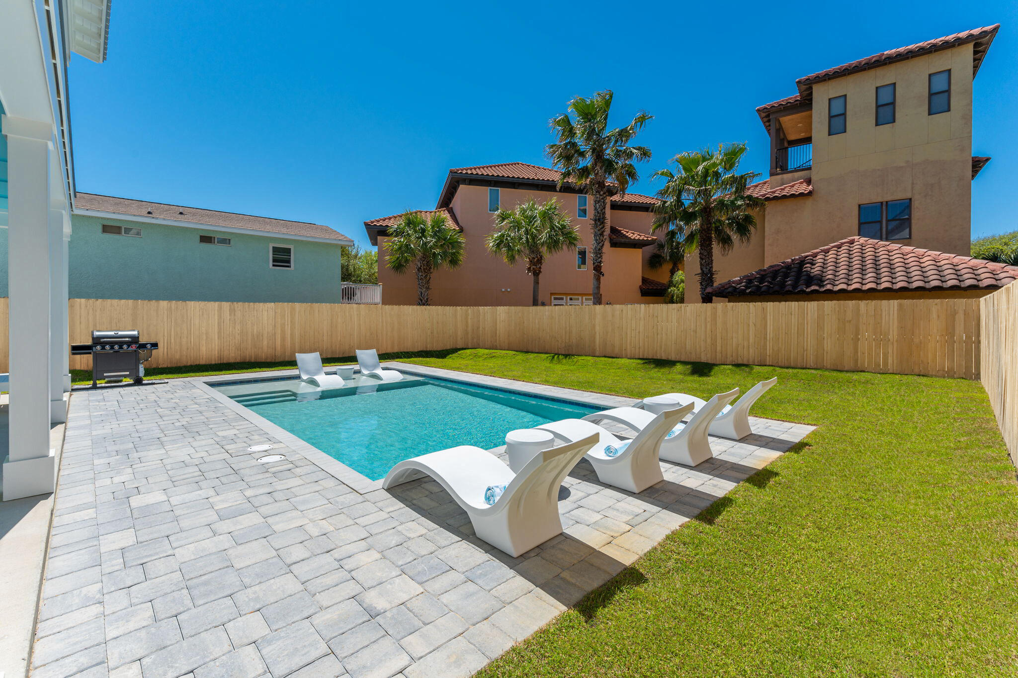 main property photo 76