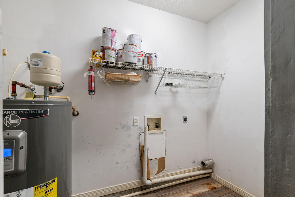 main property photo 18