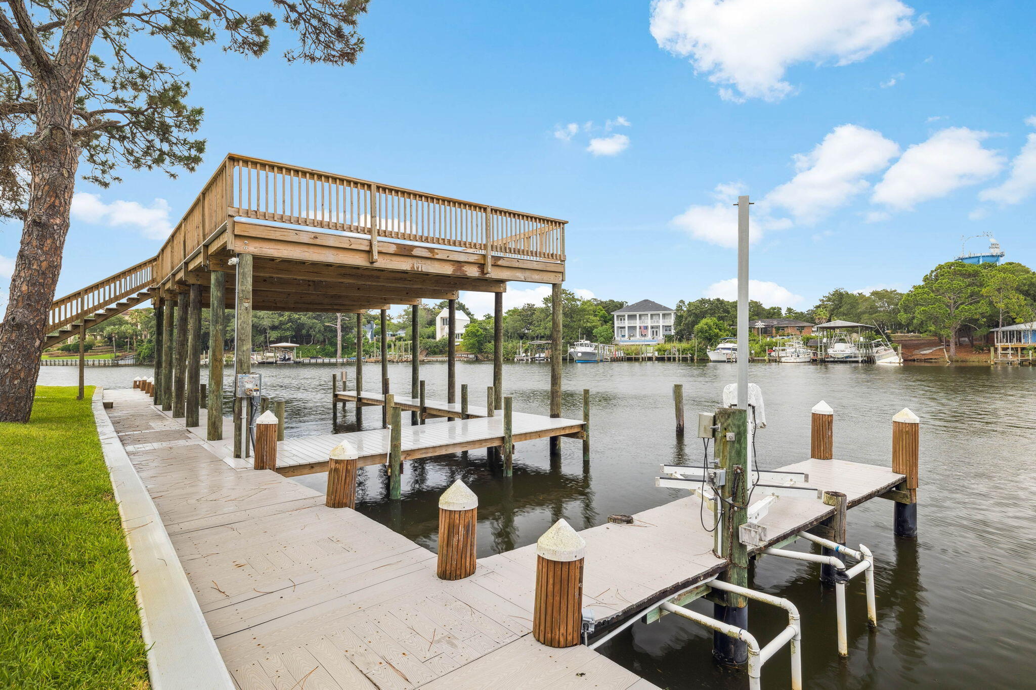 main property photo 39