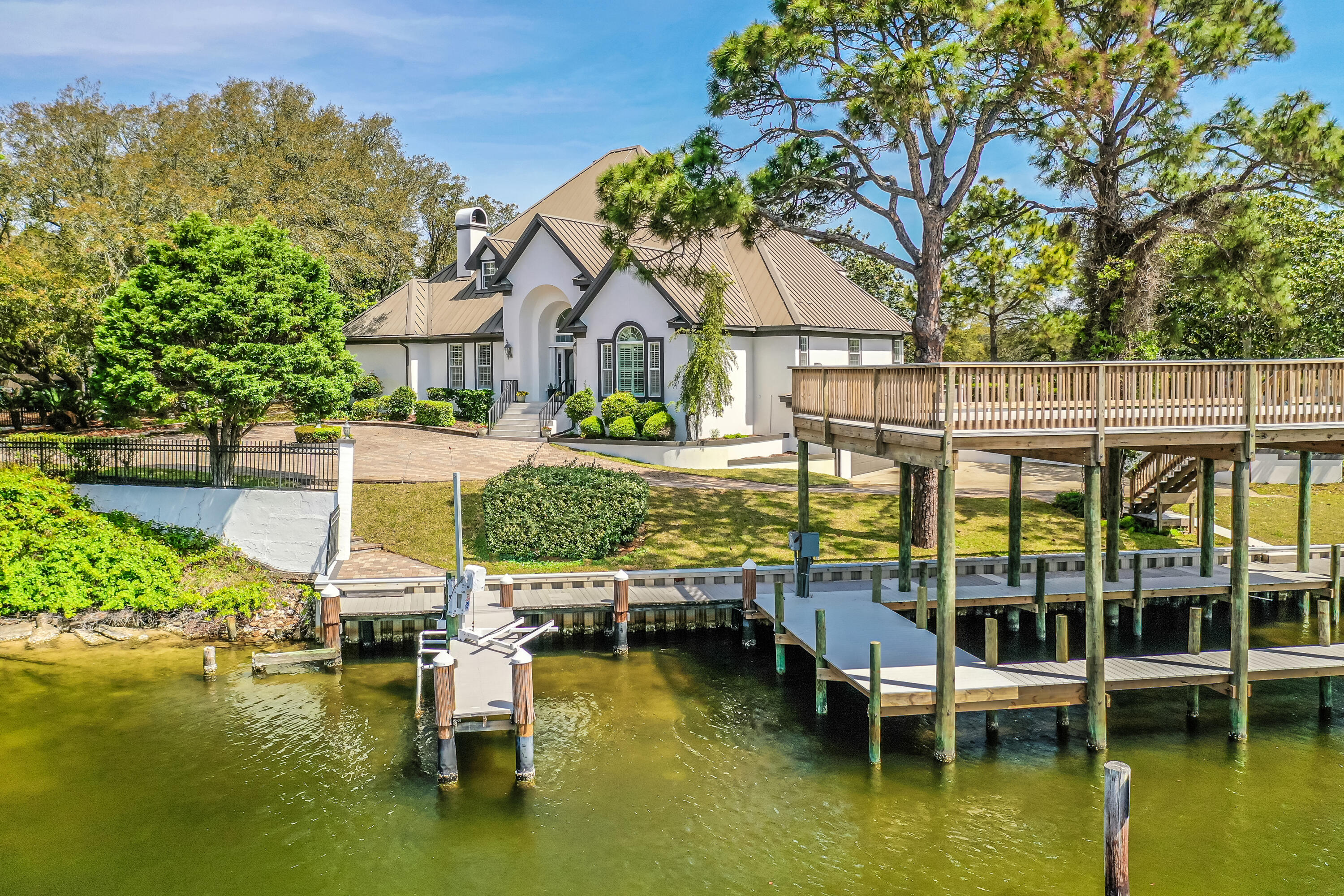 main property photo 45