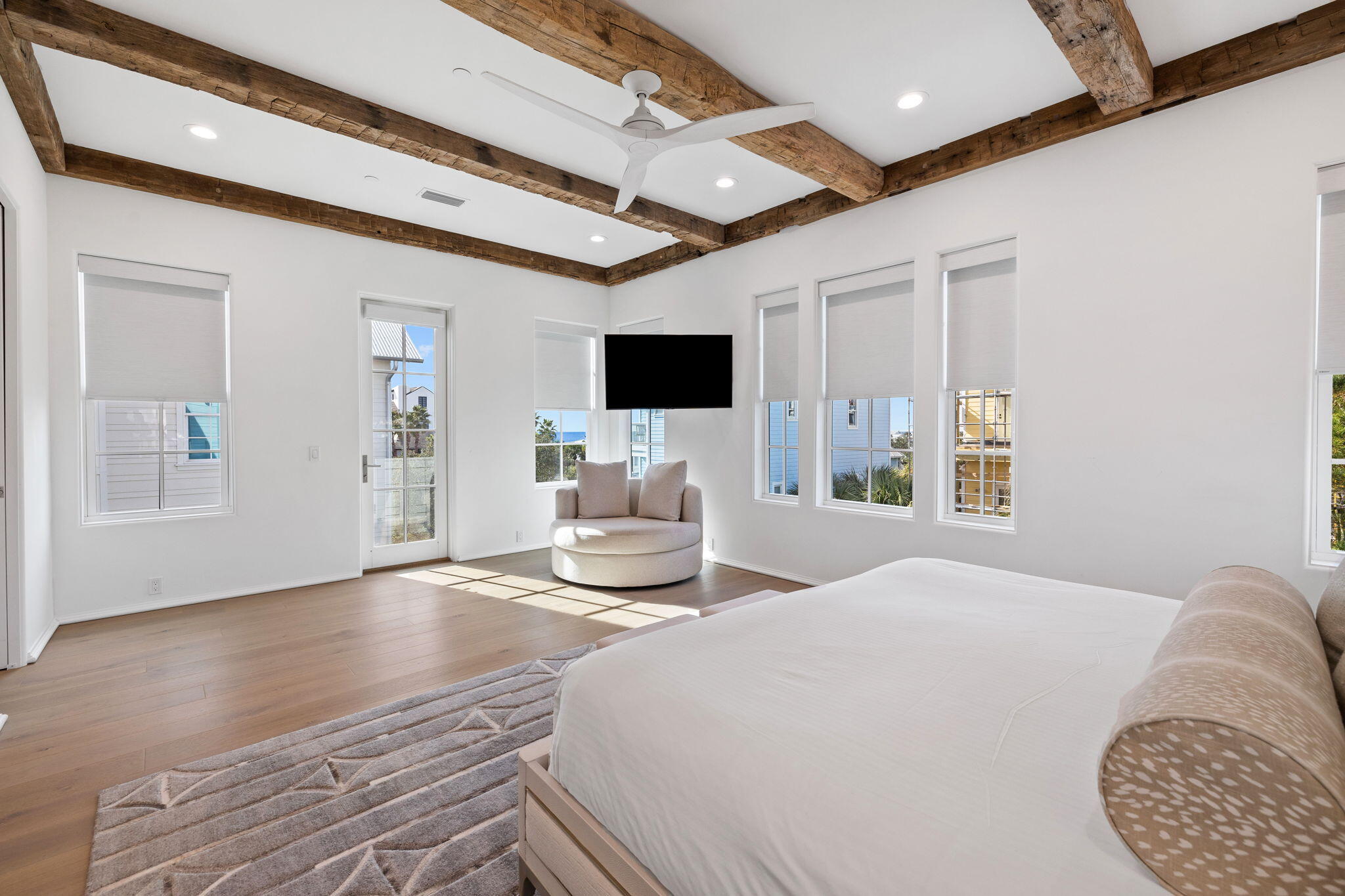 main property photo 73