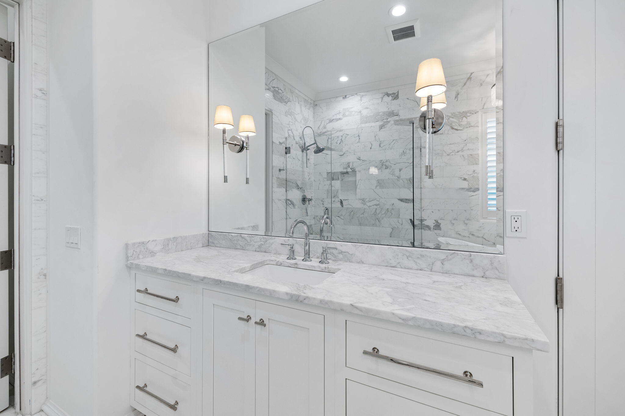 main property photo 77