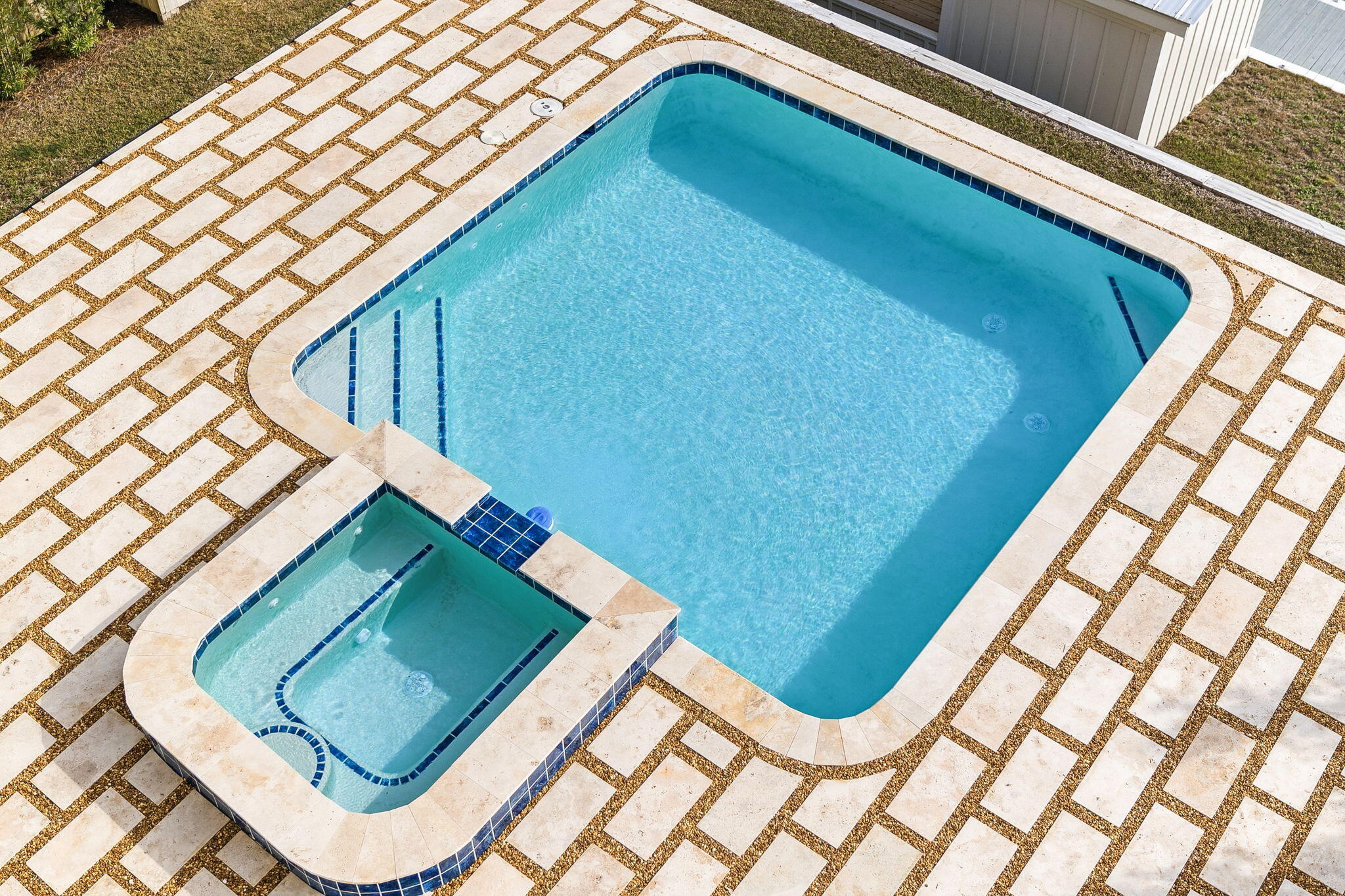 main property photo 99