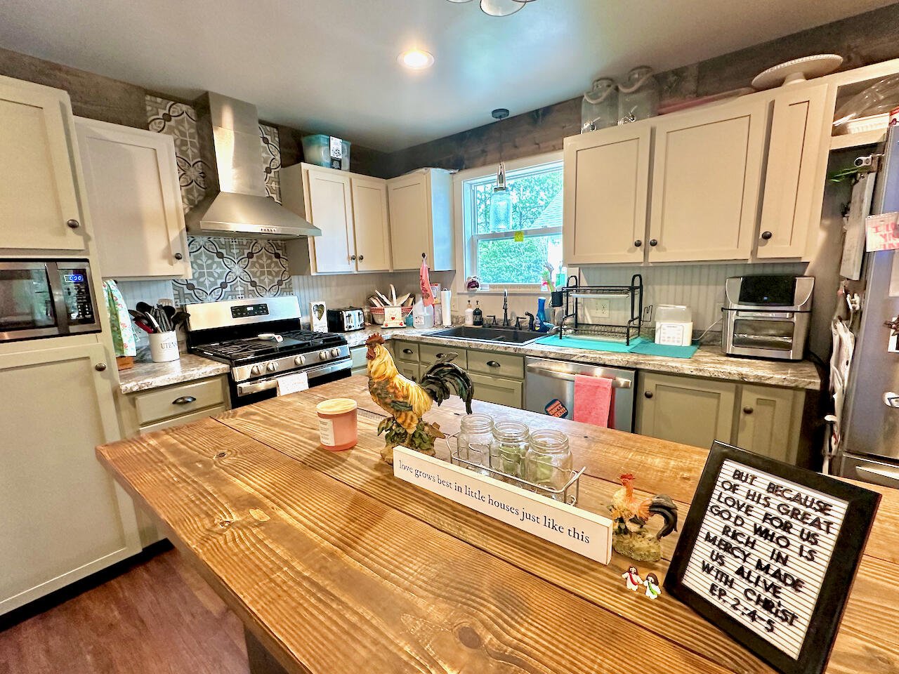 main property photo 14