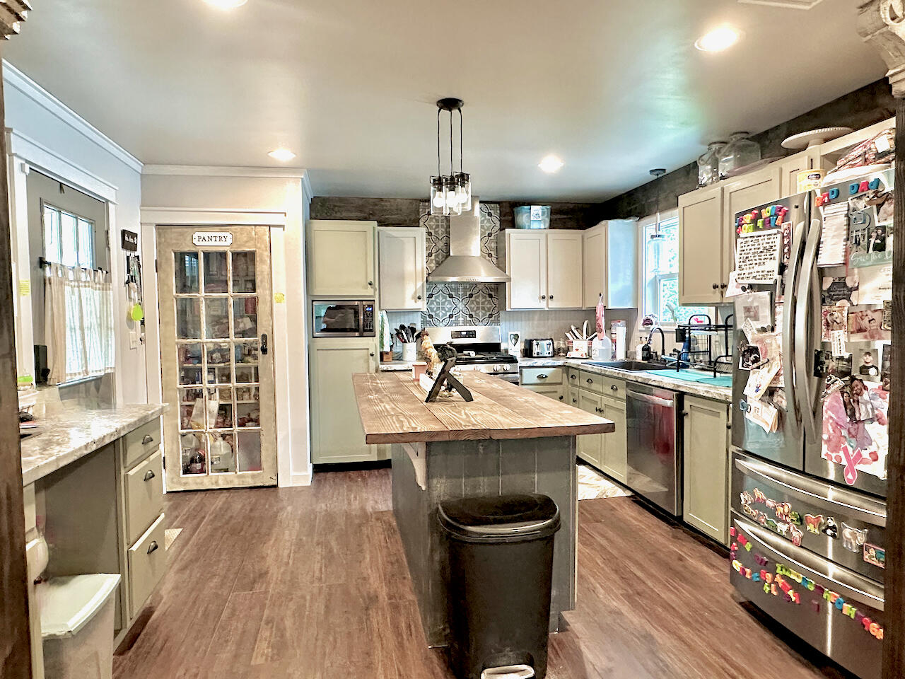 main property photo 9