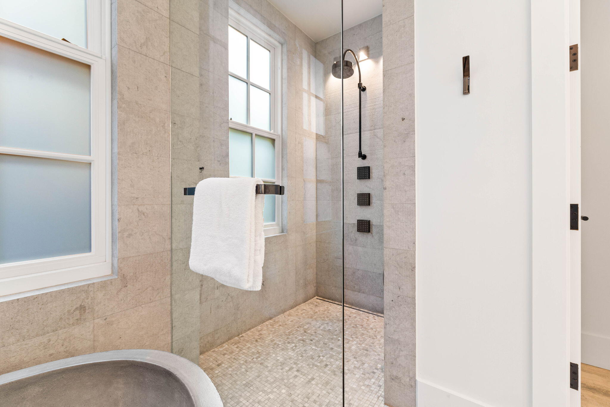 main property photo 77