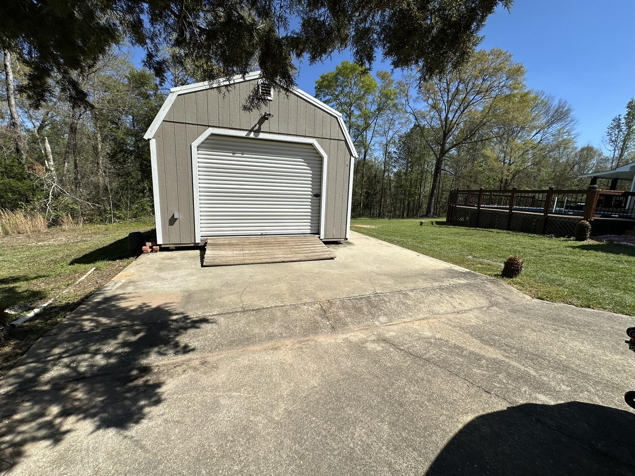 main property photo 41