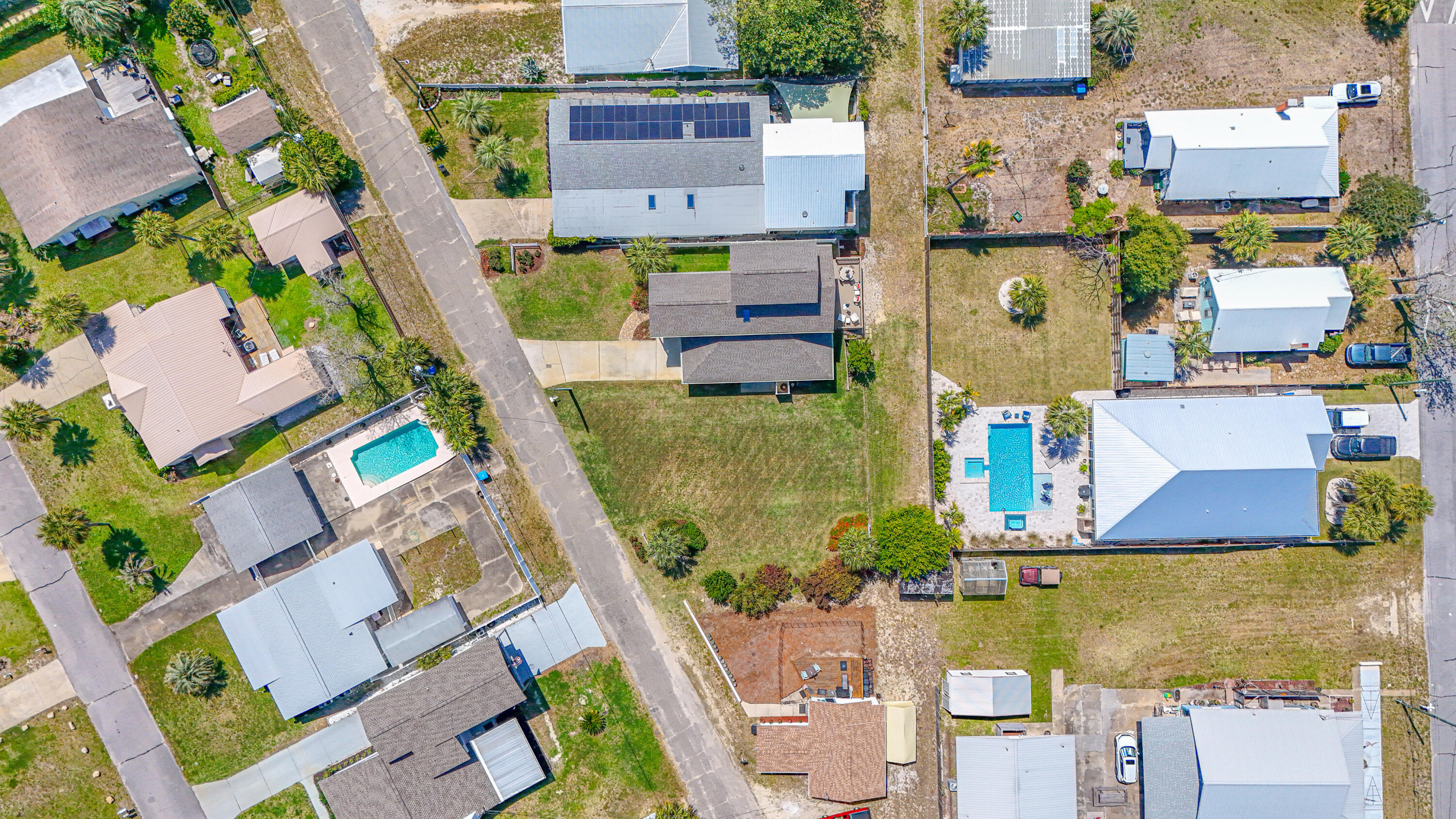 main property photo 47
