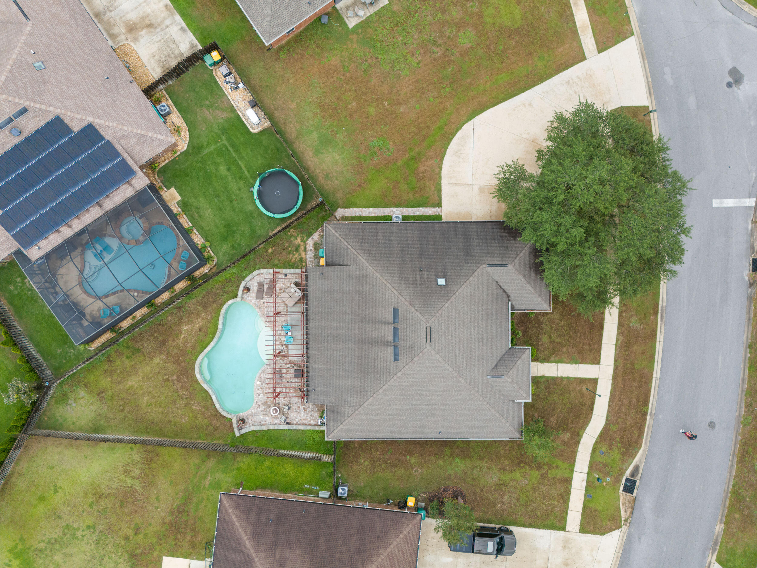 main property photo 47
