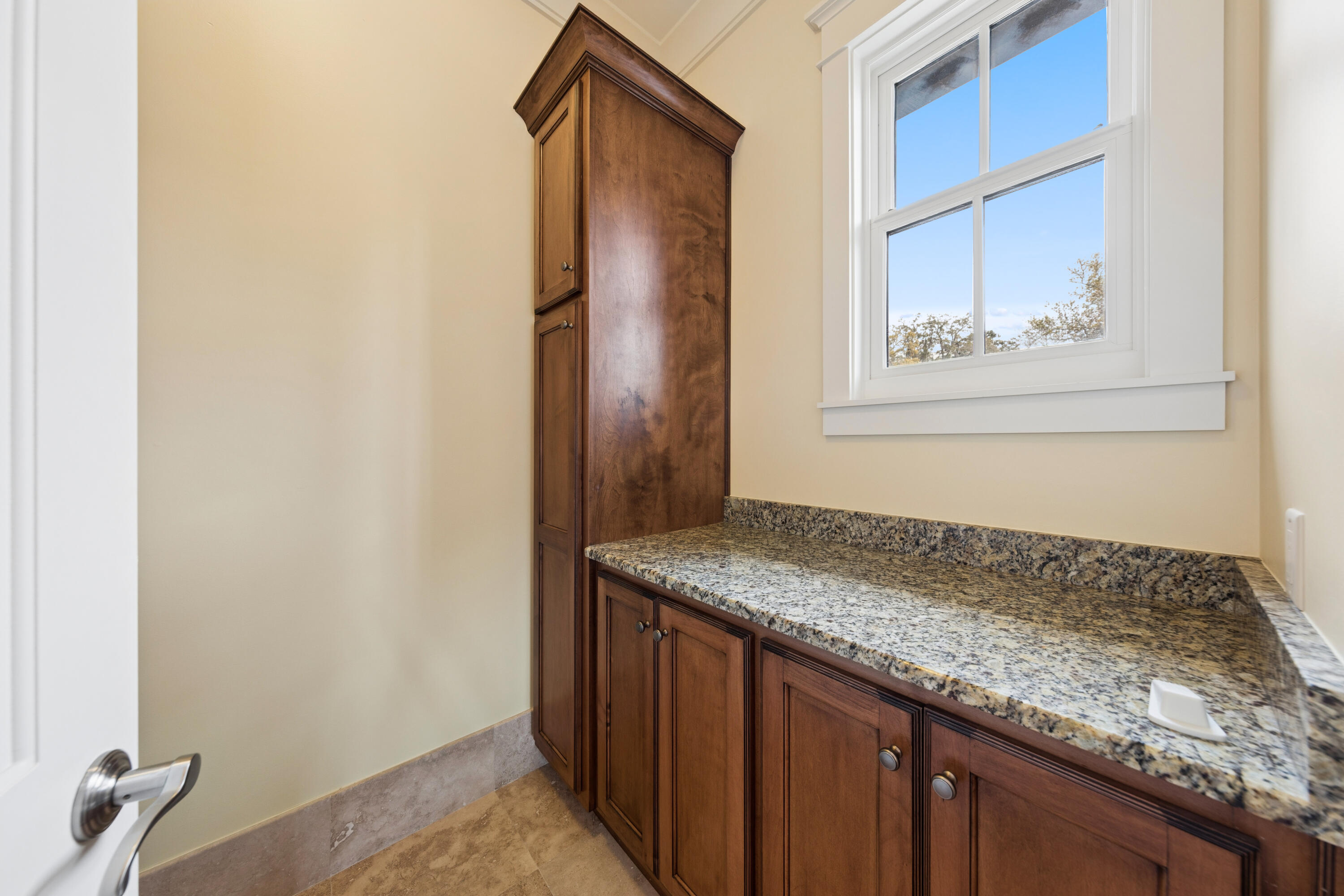 main property photo 67