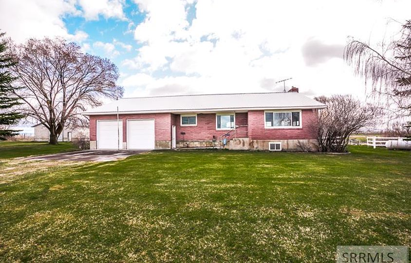 786 N 2600 E, St Anthony, ID 83445