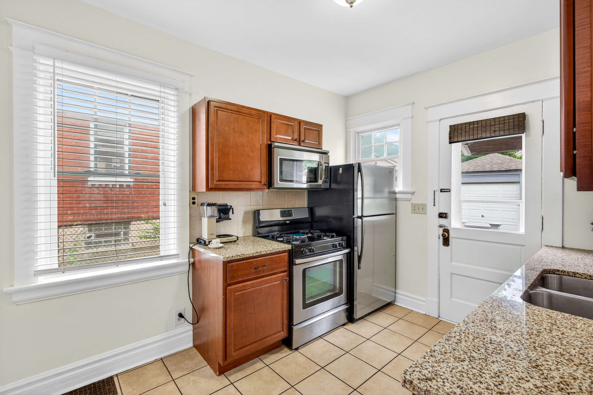 slider-image-number-16