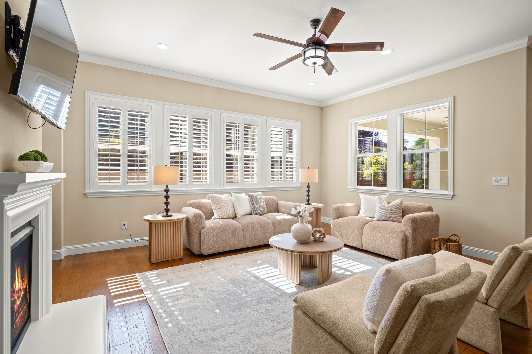 slider-image-number-16